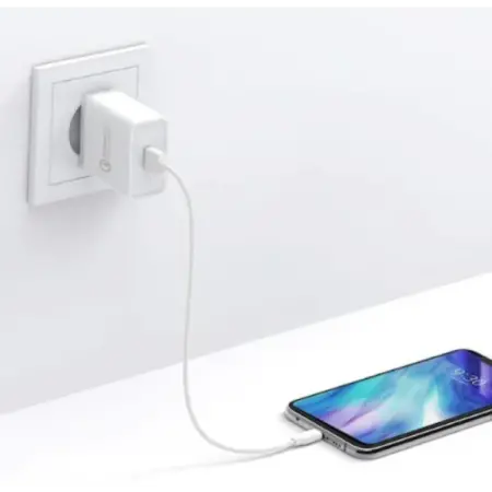 INCARCATOR retea Ugreen, "CD122" Quick Charge 18W, 1 x USB 5V/3A, alb "10133"