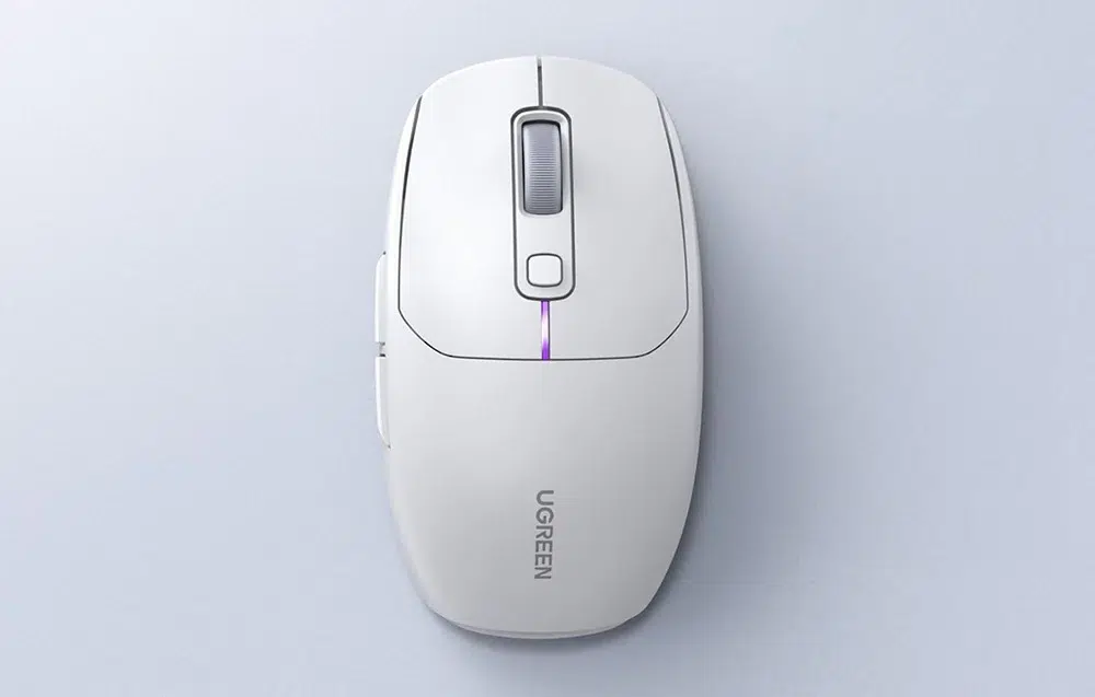 Cautati un mouse fara fir perfect care sa va ofere nu numai confort, ci si precizie? Faceti cunostinta cu mouse-ul wireless UGREEN MU103 intr-o culoare alba eleganta. Acest mouse este o adevarata bijuterie care va satisface asteptarile chiar si ale celor mai pretentiosi utilizatori. Iata cateva motive pentru care ar trebui sa-l alegi: Control precis cu 5 niveluri DPI Mouse-ul UGREEN MU103 va permite sa ajustati sensibilitatea mouse-ului la preferintele dumneavoastra individuale. Cu 5 niveluri DPI, puteti alege precizia potrivita pentru sarcinile dvs., iar fiecare nivel este marcat cu propriul indicator de culoare, ceea ce face usor sa recunoasteti sensibilitatea aleasa. Conectivitate multifunctionala Indiferent cum iti place sa lucrezi, mouse-ul UGREEN MU103 este pregatit sa lucreze cu tine. Accepta trei tipuri de conectivitate: cu fir, 2.4G si Bluetooth 5.0. Design ergonomic Timpul lung petrecut in fata computerului nu trebuie sa insemne disconfort. Mouse-ul UGREEN MU103 a fost proiectat cu o prindere ergonomica, care asigura confort in timpul utilizarii pe termen lung. In plus, exista doua butoane sub degetul mare care permit acces mai rapid la functiile de navigare. Incarcare rapida cu USB-C Nu trebuie sa va faceti griji cu privire la incarcarea frecventa. Mouse-ul UGREEN MU103 are o baterie incorporata de 700 mAh si poate fi incarcat prin conectorul universal USB-C. Aceasta inseamna ca mouse-ul tau va fi intotdeauna gata de lucru. Design usor si compact Mouse-ul UGREEN MU103 este partenerul perfect de calatorie. Datorita designului sau usor si dimensiunilor compacte, il puteti lua cu usurinta cu dvs. oriunde. Indiferent daca va aflati la birou, intr-o cafenea sau intr-o calatorie de afaceri, acest mouse va va indeplini intotdeauna asteptarile. Setul contine Mouse x 1 Receptor x 1 Cablu USB-A la USB-C 1,6 mx 1 Manual de utilizare x 1 marca Ugreen Model MU103 Culoare alb Dimensiuni 115 x 32,6 x 38,5 mm Compatibilitate Windows 7/8/10/11, MacOS 10.10 si versiuni ulterioare, Android 6.0 si versiuni ulterioare, sistemul de operare Chrome Comunicare Bluetooth 5.0, 2.4G Baterie 700mAh Lungimea cablului 1,6 m USB-A si USB-C Specificatii CARACTERISTICI GENERALE Tip Standard Tehnologie Wireless Culoare Alb